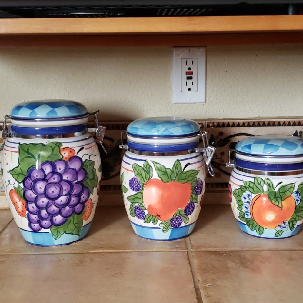 Cannisters
